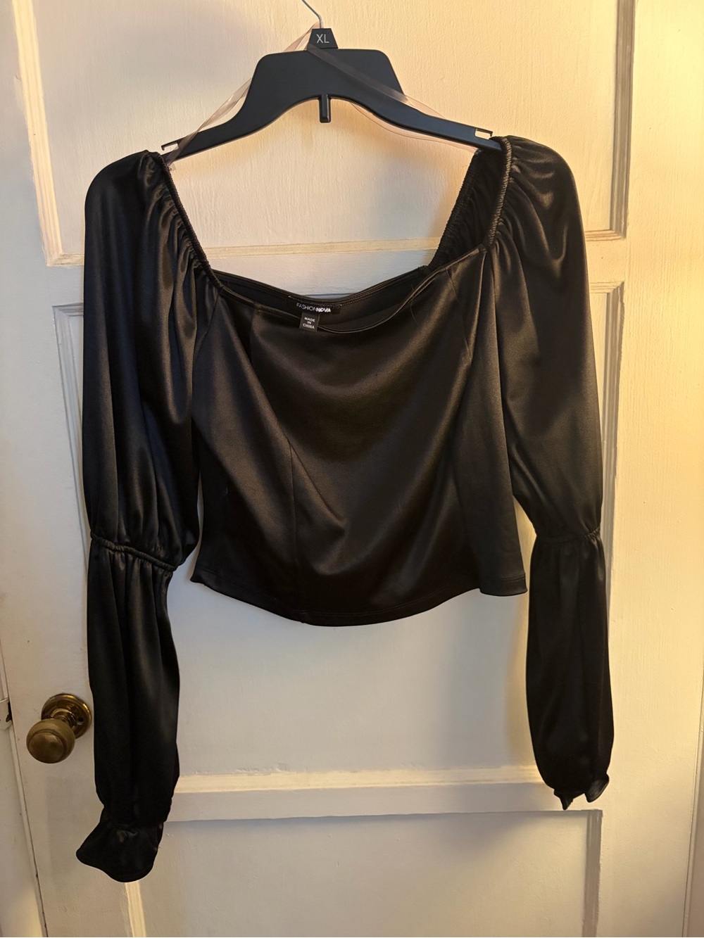 Fashion Nova Satin Long-Sleeve Black Women's Crop Top